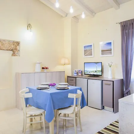 Iolanda 30m From Seaside Apartment *